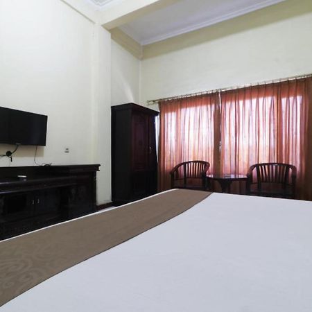Hotel Antariksa Dupak Buitenkant foto
