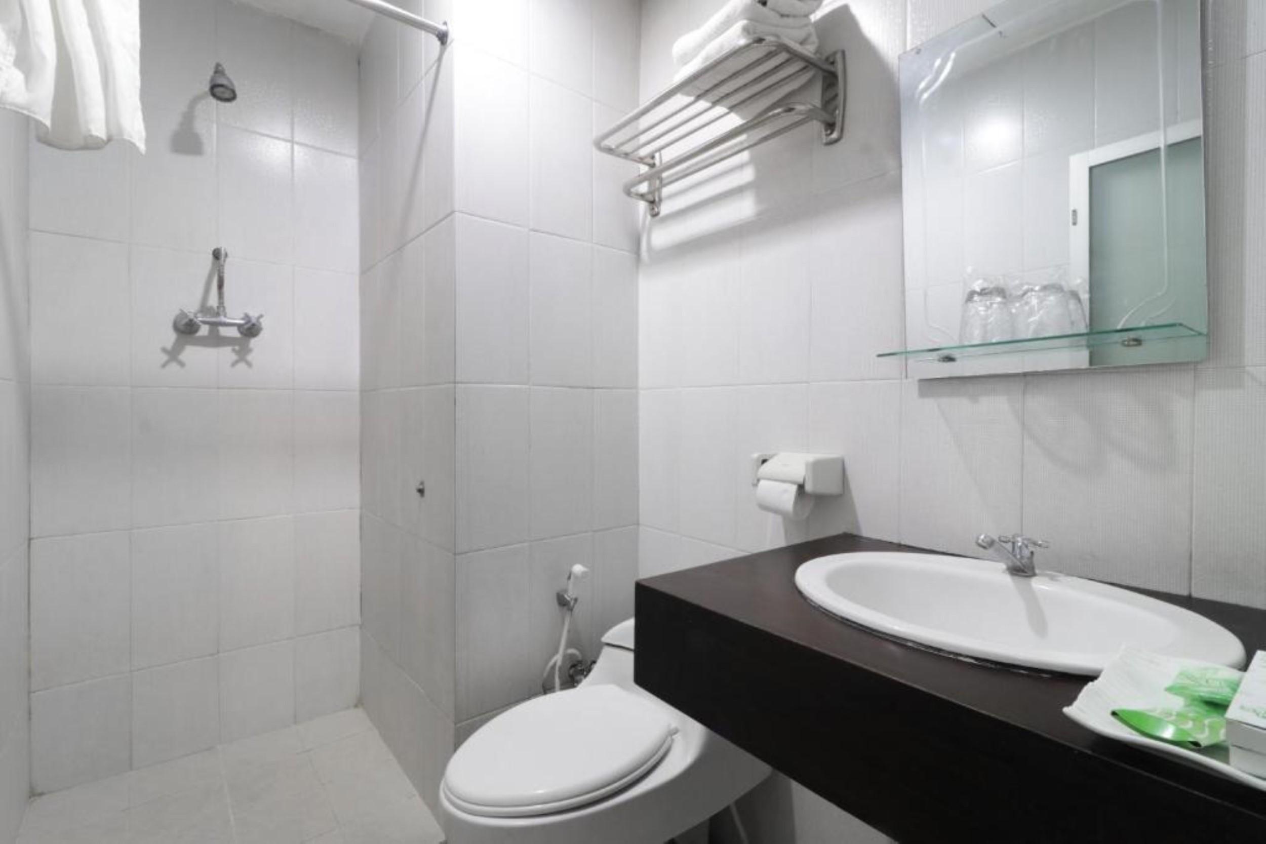 Hotel Antariksa Dupak Buitenkant foto